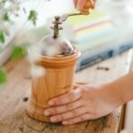 طاحونة هاريو اليدوية خشب اصدار " عامود "