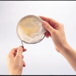 ⁦هاريو اداة تحضير القهوة - فلتر قطني⁩ - الصورة ⁦4⁩