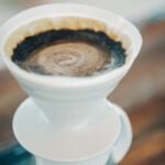 ⁦هاريو قمع الترشيح V60 02 - سيراميك أبيض⁩ - الصورة ⁦3⁩