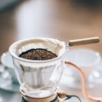 ⁦هاريو اداة تحضير القهوة - فلتر قطني⁩ - الصورة ⁦2⁩